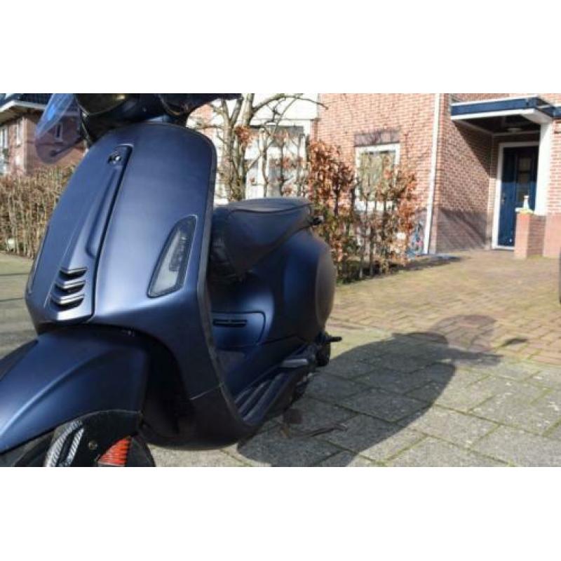 Vespa Sprint 2V Custom 2017 Mat Opaco Blauw Begrenzer Option