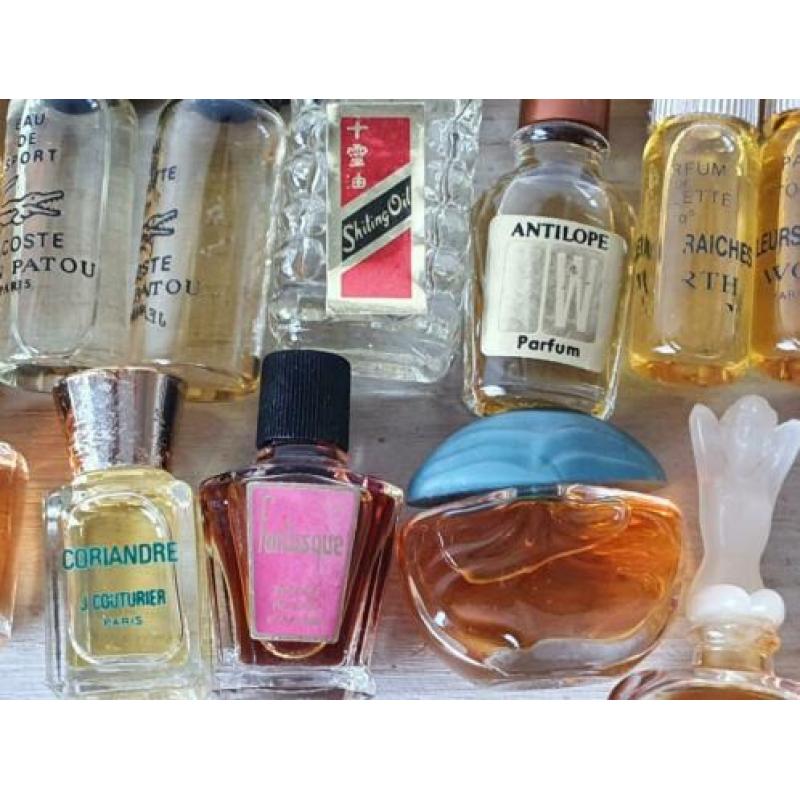 50 oude mini flesjes Micro miniatuur