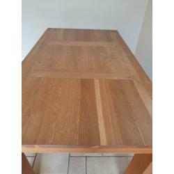 Eiken eettafel