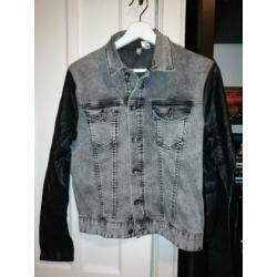Denim jack grijs (maat S) met leer look mouwen