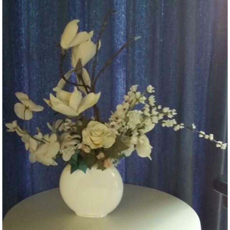Kunstbloemen, boeketten incl. vazen