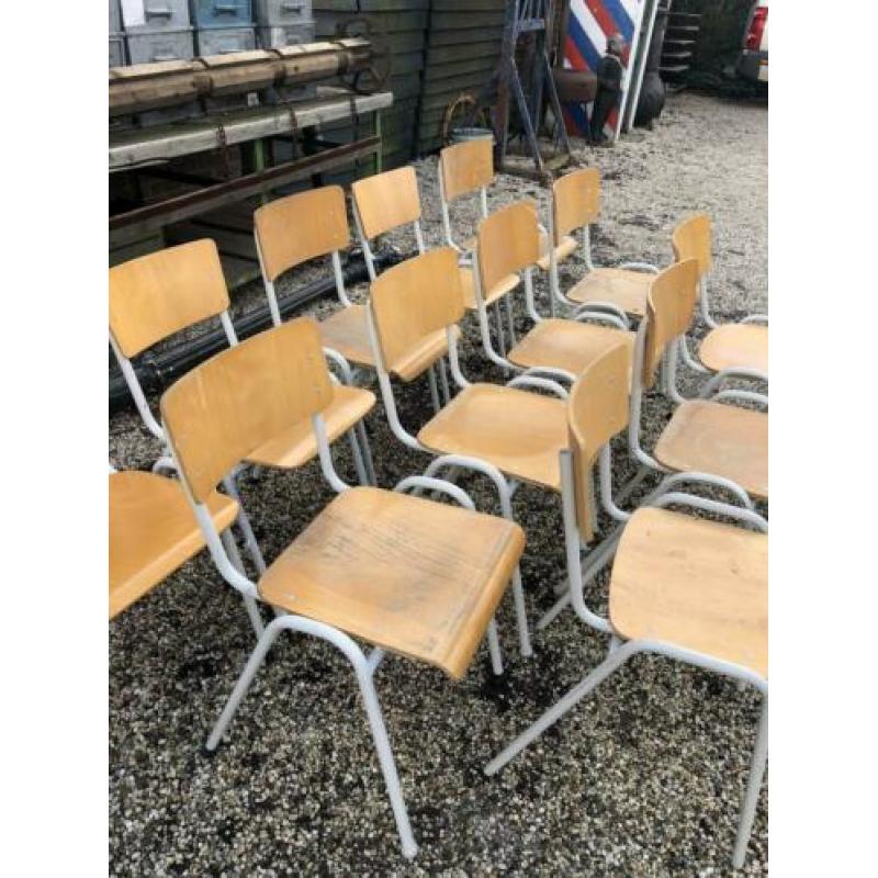 Vintage schoolstoelen kantinestoelen stoel ?? stapelbaar