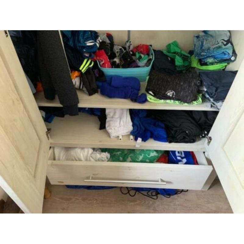 Houten Kleding Kast
