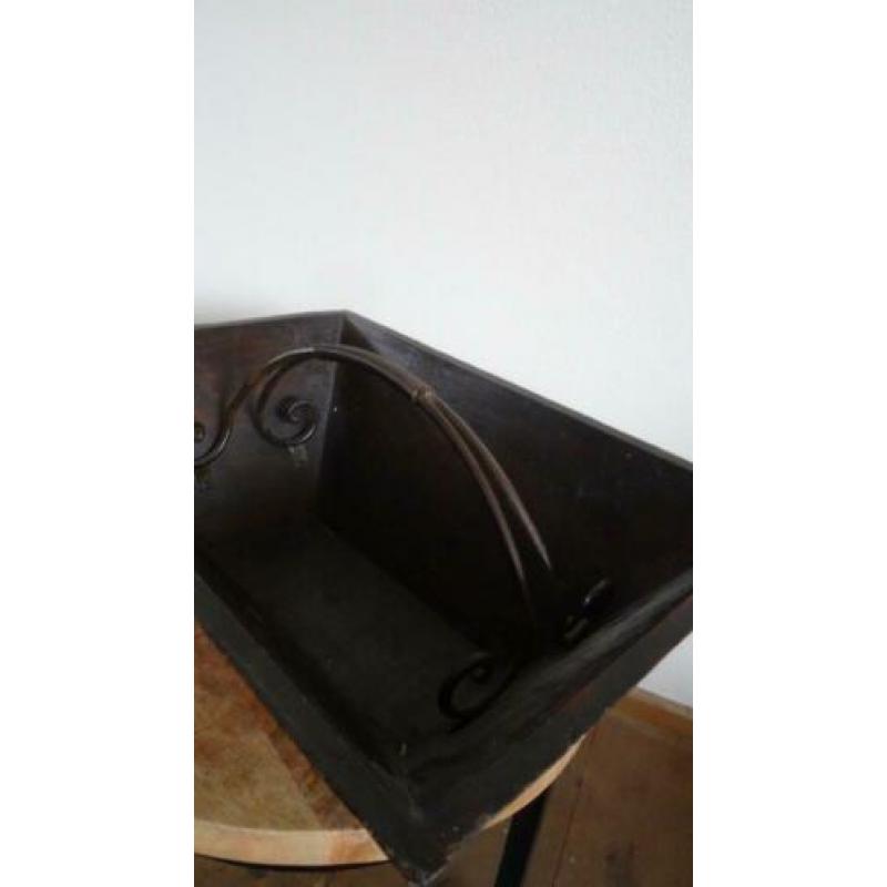 Houten fruit / schaal met metalen handvat