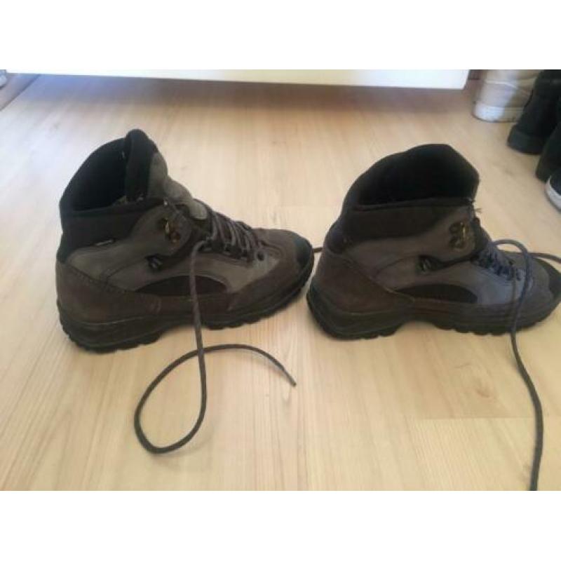 Berg , loopschoenen maat 38