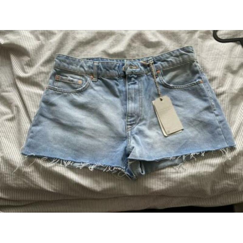 Short Bershka