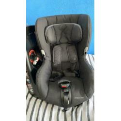 Maxi cosi autostoel met draaipunten 9-18 kilo