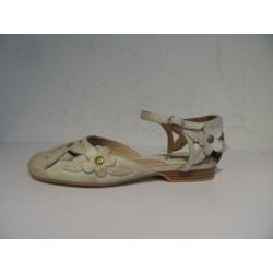 Beige zomerschoenen 37