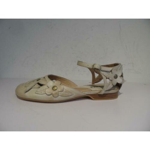 Beige zomerschoenen 37