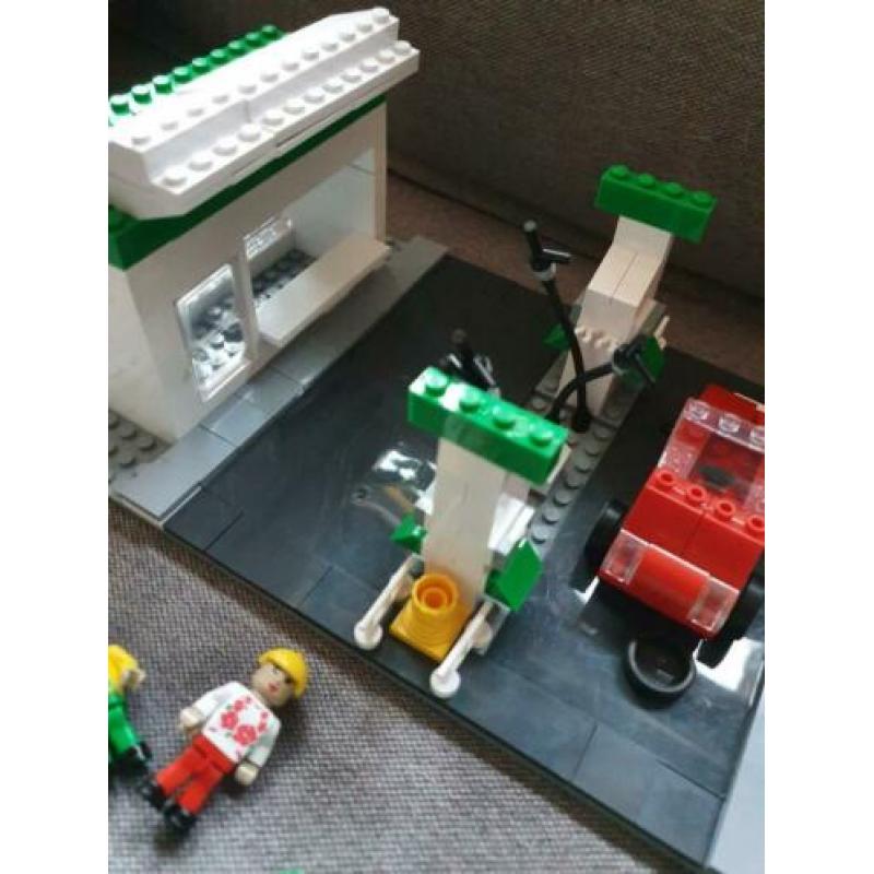 Lego limeted edition bp pomp niet compleet