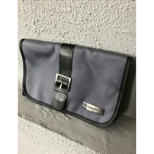 Nieuw Viktor & Rolf etui