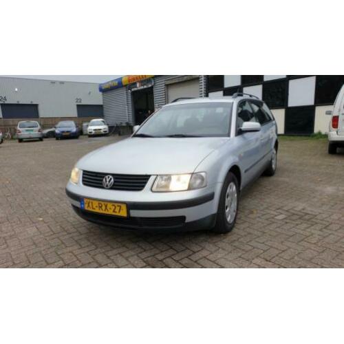 Volkswagen Passat Variant 1.6 Comfortline Zeer nette en goed