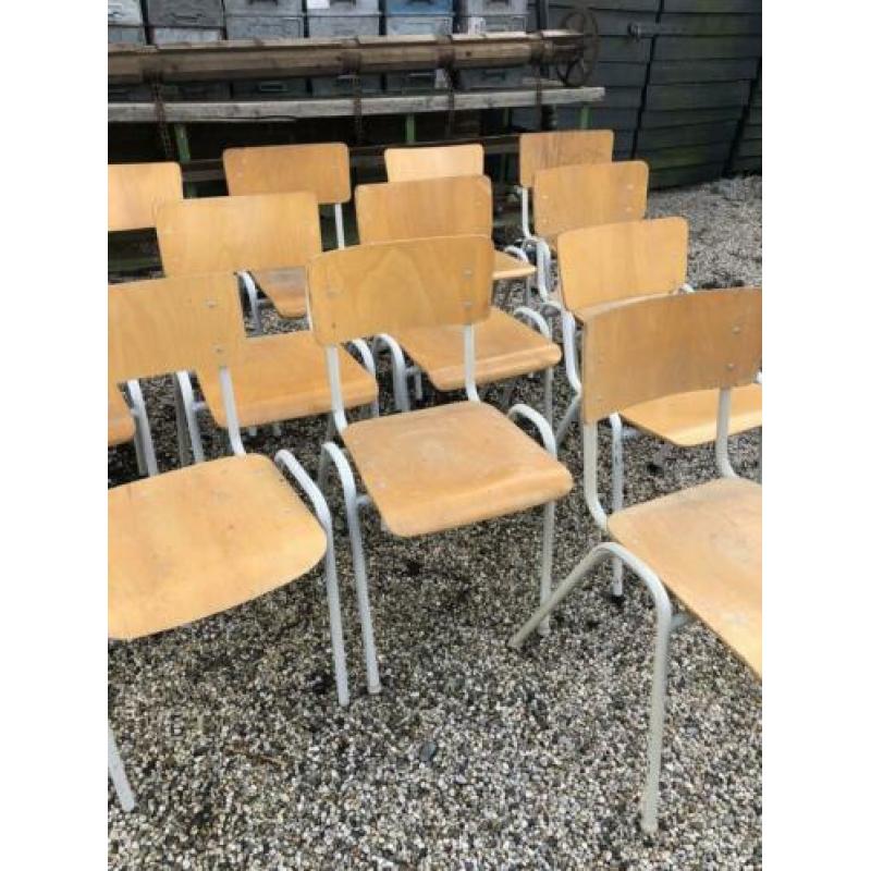 Vintage schoolstoelen kantinestoelen stoel ?? stapelbaar