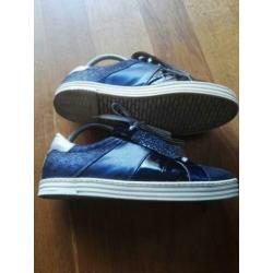 Mooi leren blauwe aparte sneaker mt 41