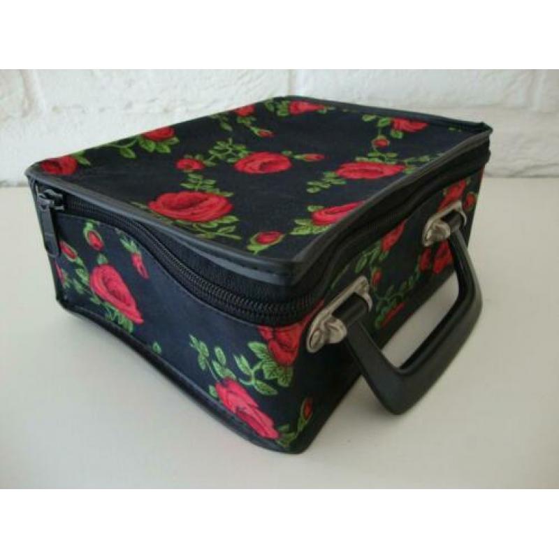vintage koffertje zwart met rode rozen