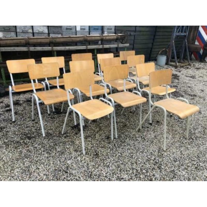 Vintage schoolstoelen kantinestoelen stoel ?? stapelbaar