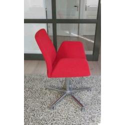 Fraaie design fauteuil van deberenn, model Nero, gestoffeerd