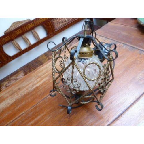 Vintage lamp, smeedijzer en glas