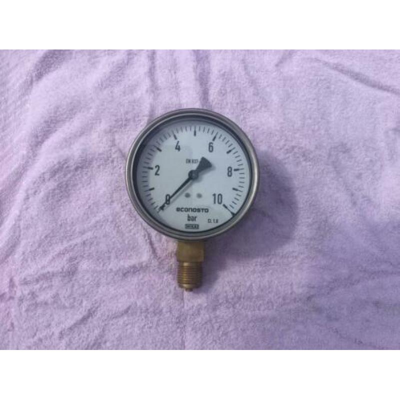 Econosto manometers 0-6 of 0-10 bar.