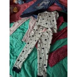 Groot pakket meisjes legging pyjama en hemdjes 116 122 128