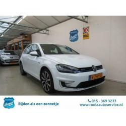 Volkswagen Golf 1.4 TSI GTE { EX-BTW } 150 TOT 240 PK *NAVI*