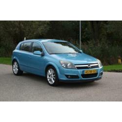 Opel Astra 2.0 T Elegance TURBO / 5-DRS / 170PK / PDC / GOED