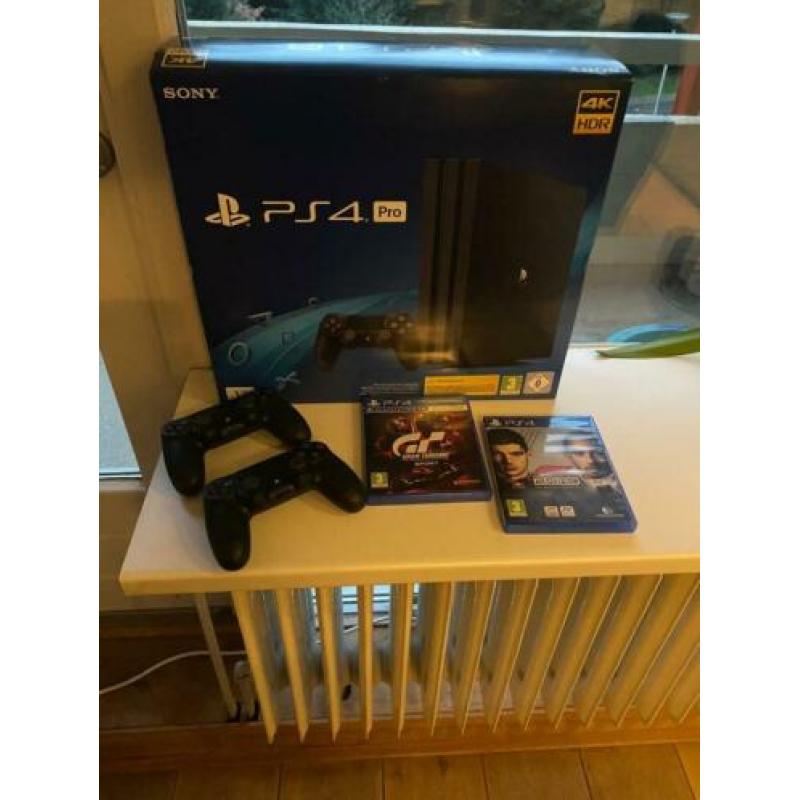 Playstation 4 1TB + 2x Contr + Gran Turismo Sport + F1 2019