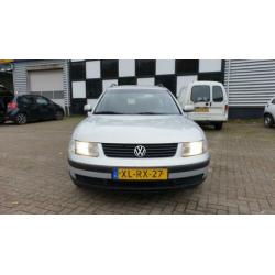 Volkswagen Passat Variant 1.6 Comfortline Zeer nette en goed