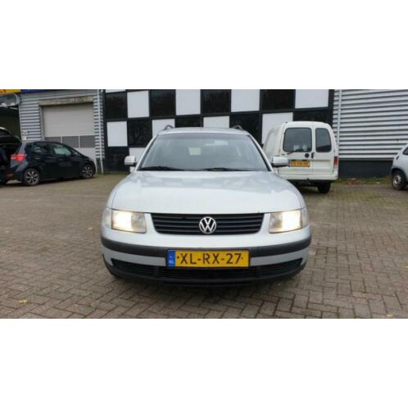 Volkswagen Passat Variant 1.6 Comfortline Zeer nette en goed