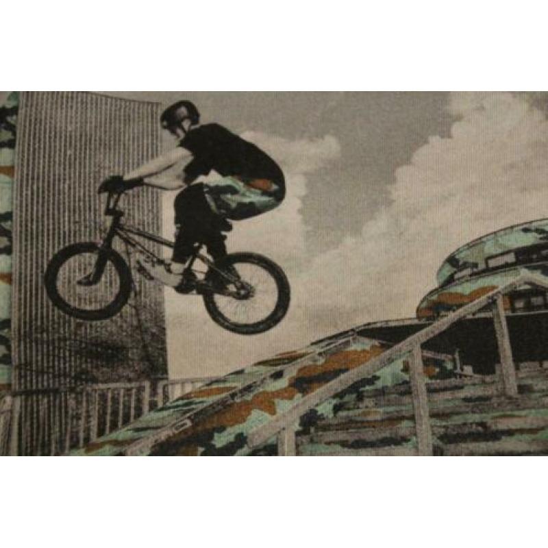Leuk stoer zwart shirt van Outfitters Nation. Maat 146 xs