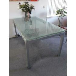 Moderne eetkamer tafel craquele glas 160 x 90
