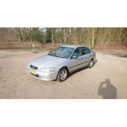 Honda accord 2.0 LS i