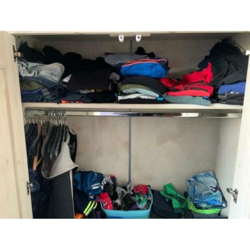 Houten Kleding Kast