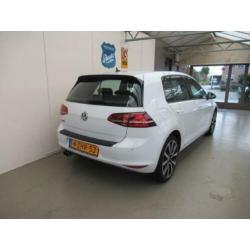 Volkswagen Golf 1.4 TSI GTE { EX-BTW } 150 TOT 240 PK *NAVI*