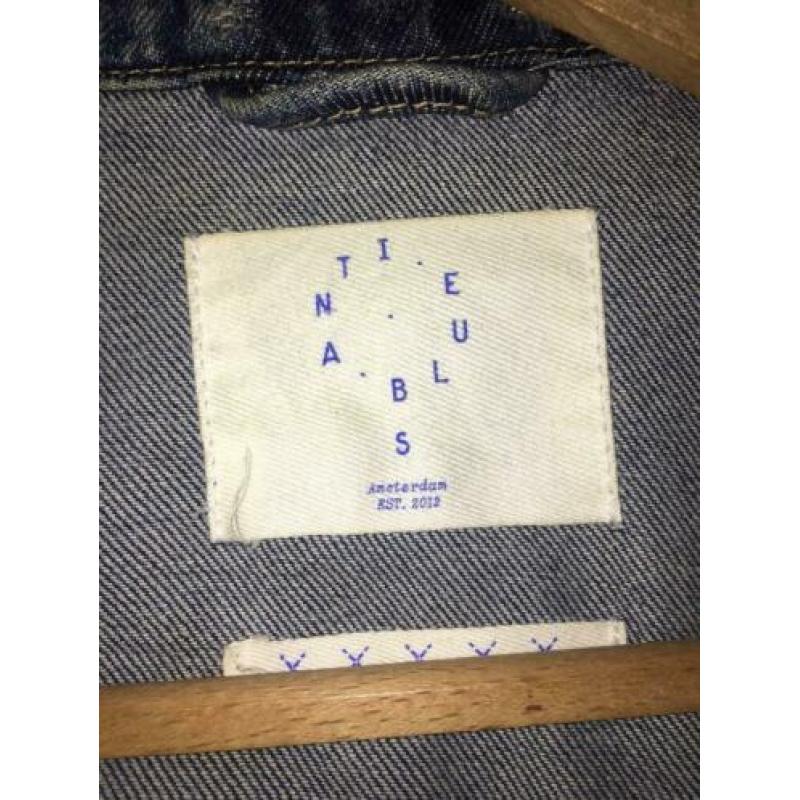 **Stoere denim jas**