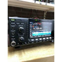 Icom 7600