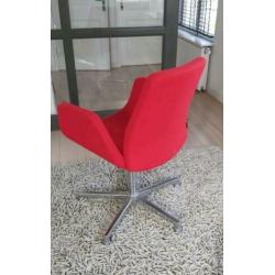 Fraaie design fauteuil van deberenn, model Nero, gestoffeerd