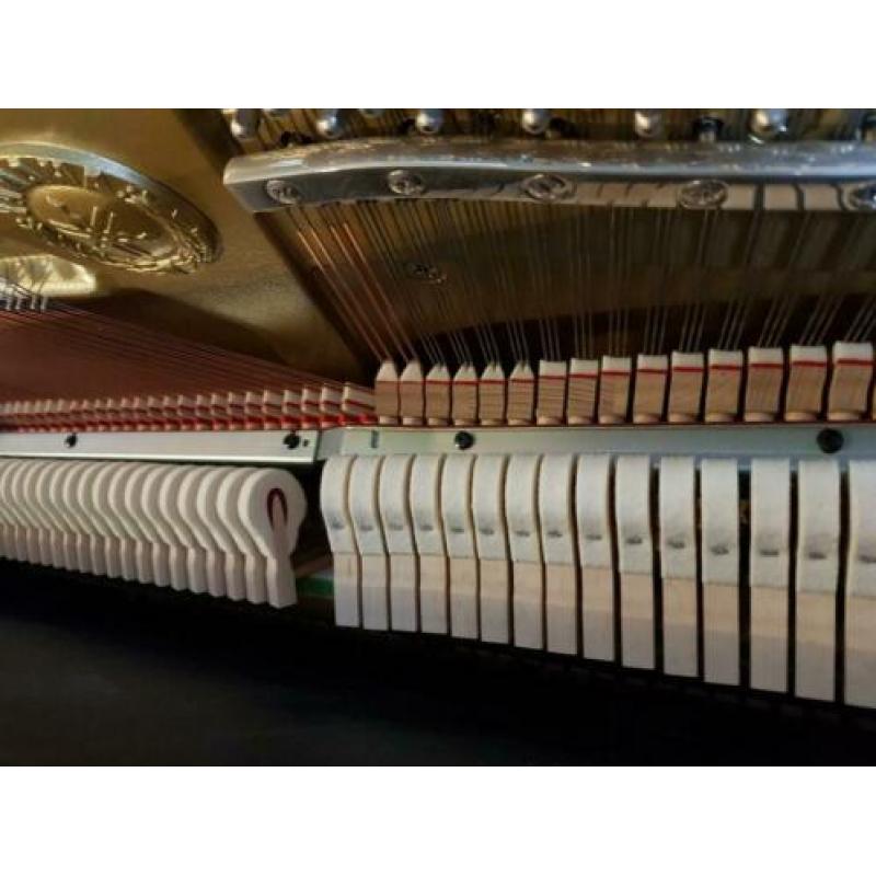 Silent piano yamaha u 121. zwart glans. gebruikt bouw 2011