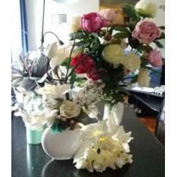 Kunstbloemen, boeketten incl. vazen