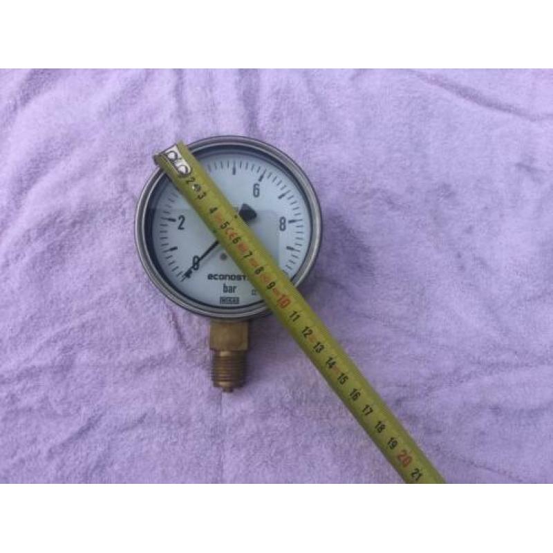 Econosto manometers 0-6 of 0-10 bar.