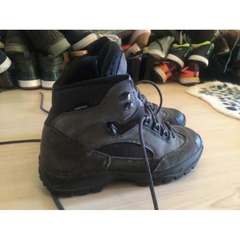 Berg , loopschoenen maat 38