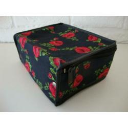 vintage koffertje zwart met rode rozen