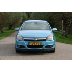 Opel Astra 2.0 T Elegance TURBO / 5-DRS / 170PK / PDC / GOED