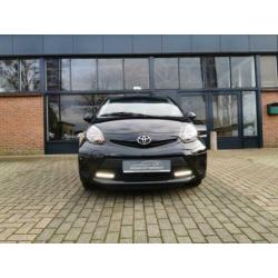 Toyota Aygo 1.0 VVT-i Now Navi, Airco, Dagrijverlichting, El
