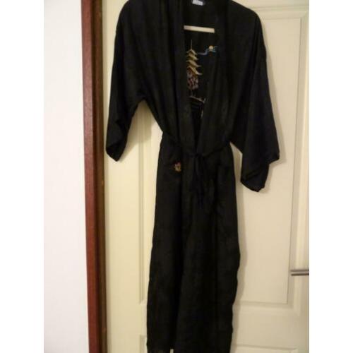 Kimono geborduurd oriental style zwarte kimono