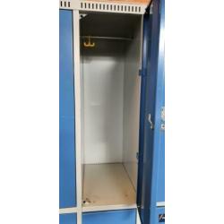 lockers met hang gedeelte