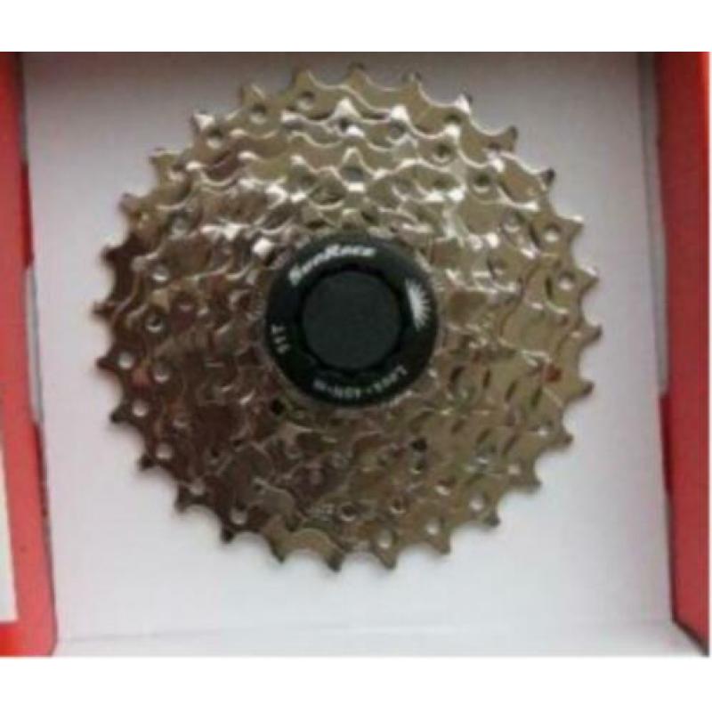 7 speeds sunrace casette 12-24 tanden,past op shimano, ook 1