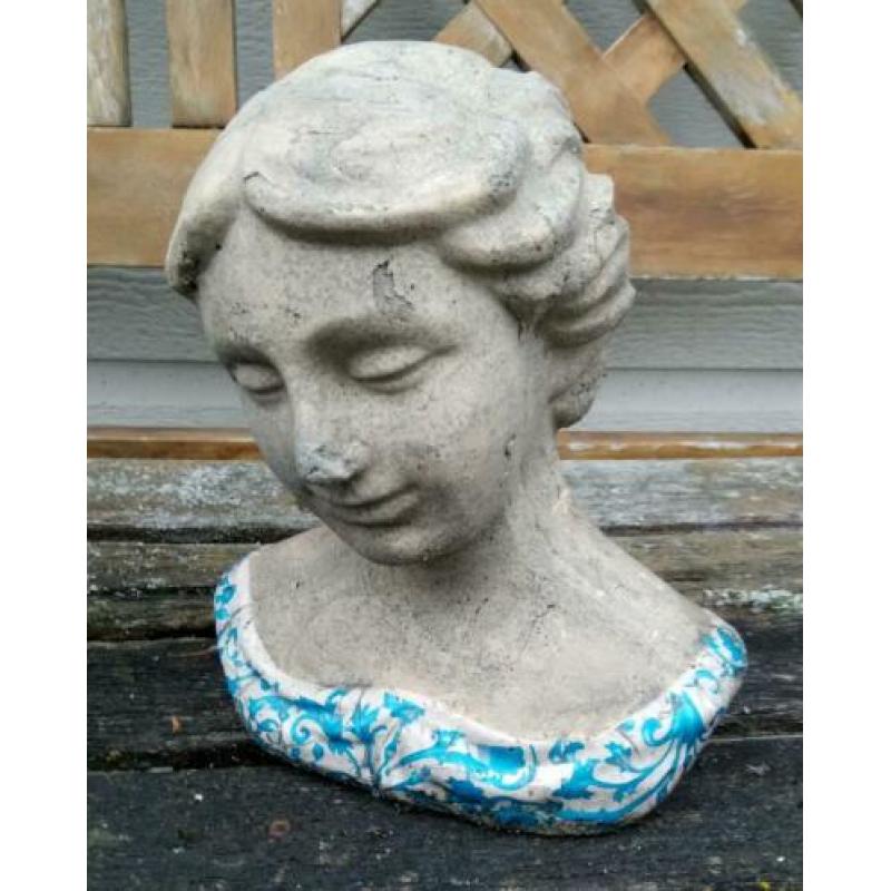 Brocante Set, Een Buste, Een Schaal en Een Vaas.
