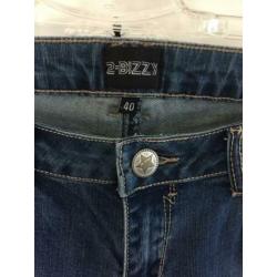 NIEUWSTAAT: Stoere jeans van 2 Bizzy, mt. 40
