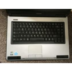 TOSHIBA Satellite L40